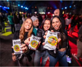 Marca integrada dentro de una experiencia con público